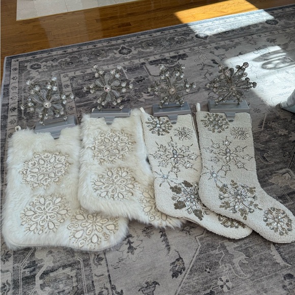 PIER ONE IMPORTS BEADED SNOWFLAKE CHRISTMAS LOT - Picture 10 of 12